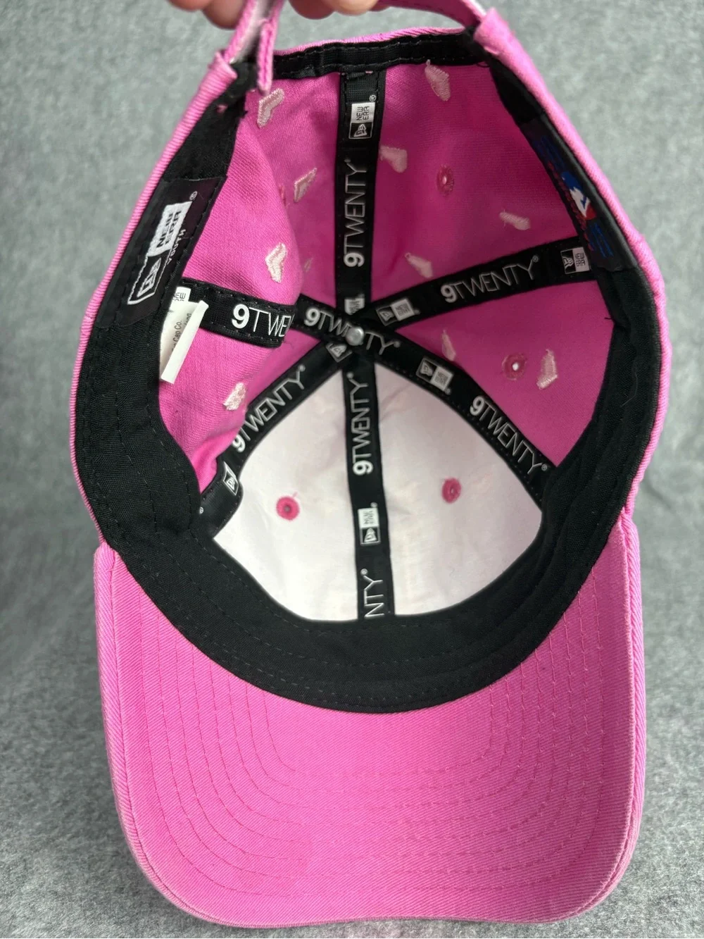 New Era LA Dodgers Pink Heart 9TWENTY Youth Hat